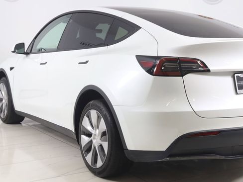 Used 2023 Tesla Model Y Long Range image 24