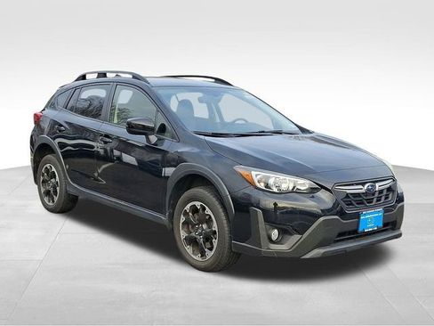 Used 2023 Subaru Crosstrek 2.0i Premium image 1