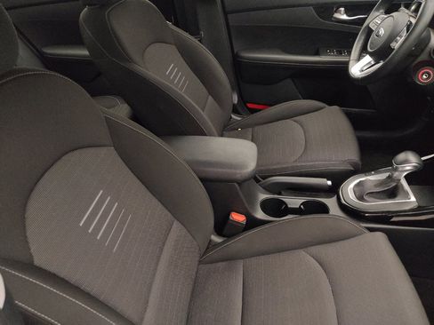 Used 2019 Kia Forte S w/ S Premium Package FWD image 21