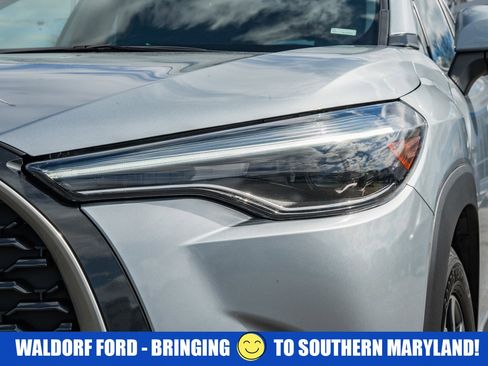 Used 2023 Toyota Corolla Cross XLE w/ Convenience Package image 14