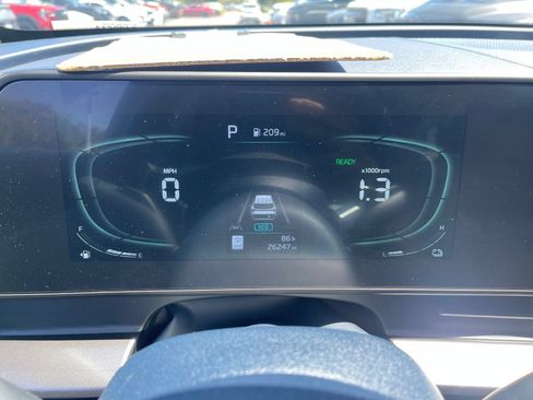 Used 2023 Kia Sportage EX AWD/4WD image 6