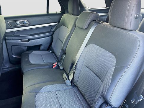 Used 2018 Ford Explorer XLT w/ Equipment Group 201A image 25