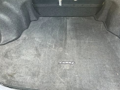 Used 2014 Toyota Camry LE image 34