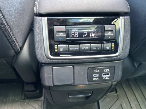 Used 2025 Subaru Ascent Limited AWD/4WD image 16