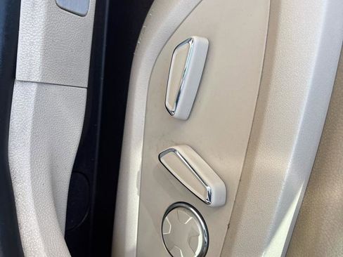 Used 2018 Lincoln MKC Premiere image 12