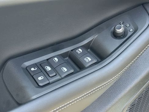 New 2025 Jeep Grand Cherokee L Altitude AWD/4WD image 24
