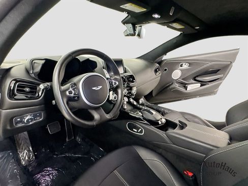 Used 2021 Aston Martin V8 Vantage Coupe RWD image 29