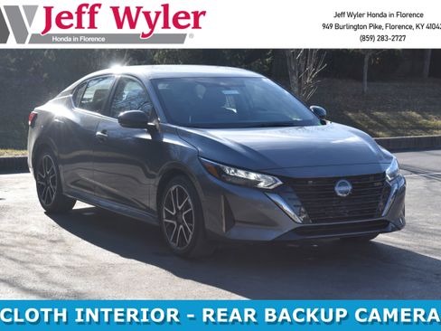 Used 2024 Nissan Sentra SR image 1