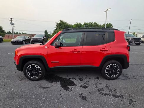 Used 2017 Jeep Renegade Trailhawk w/ Premium Trailhawk Package AWD/4WD image 11