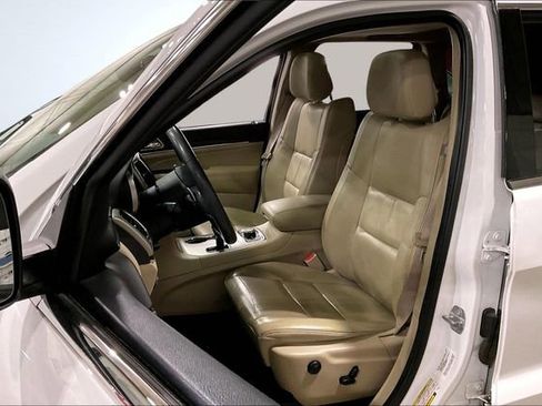 Used 2014 Jeep Grand Cherokee Limited image 25