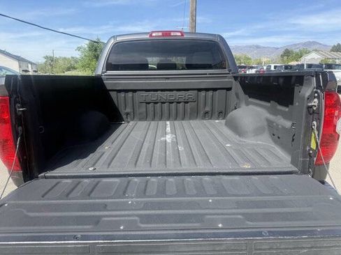Used 2015 Toyota Tundra SR5 w/ SR5 Upgrade Package AWD/4WD image 20