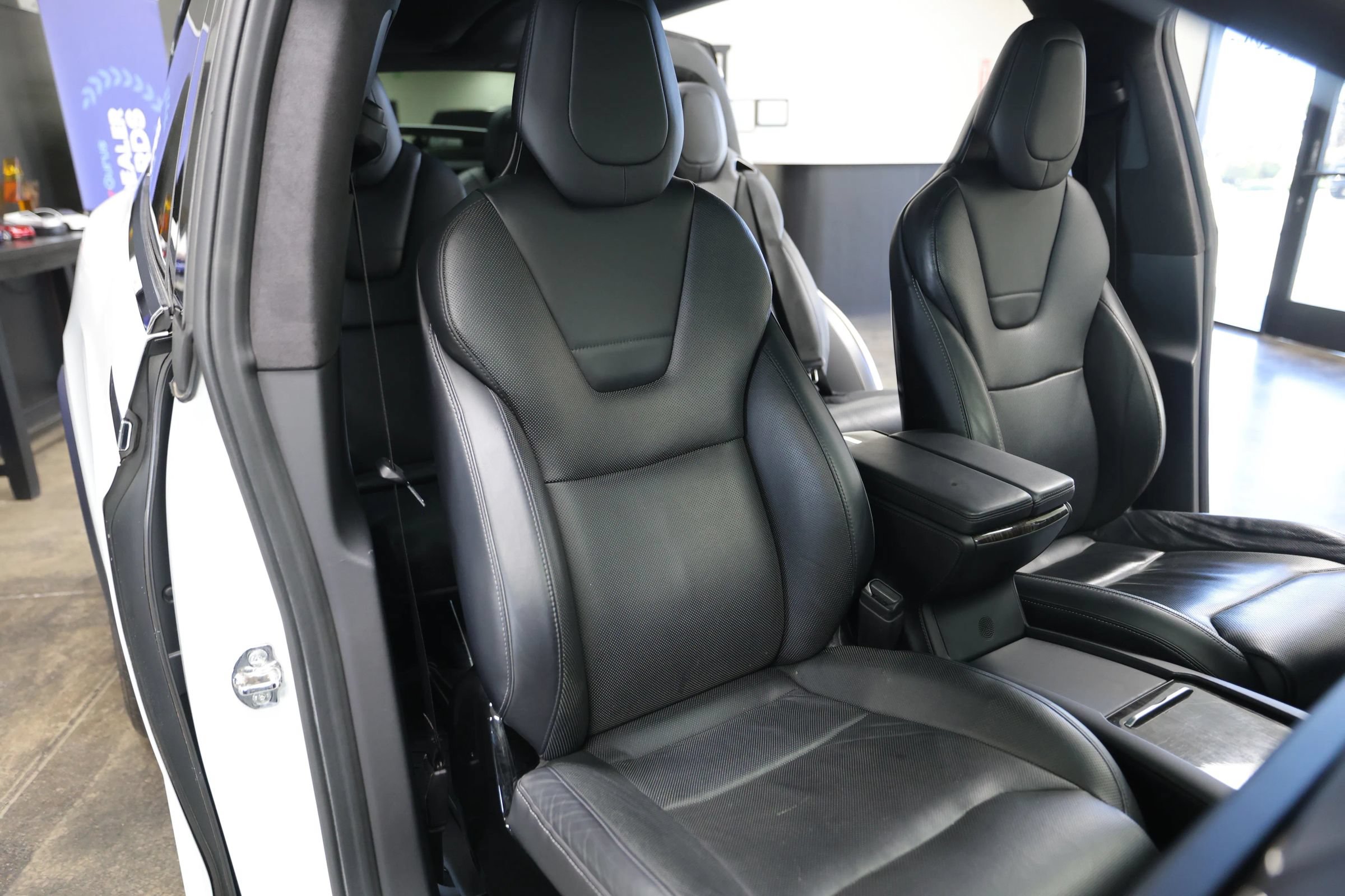 Used 2016 Tesla Model X 90D AWD/4WD image 35