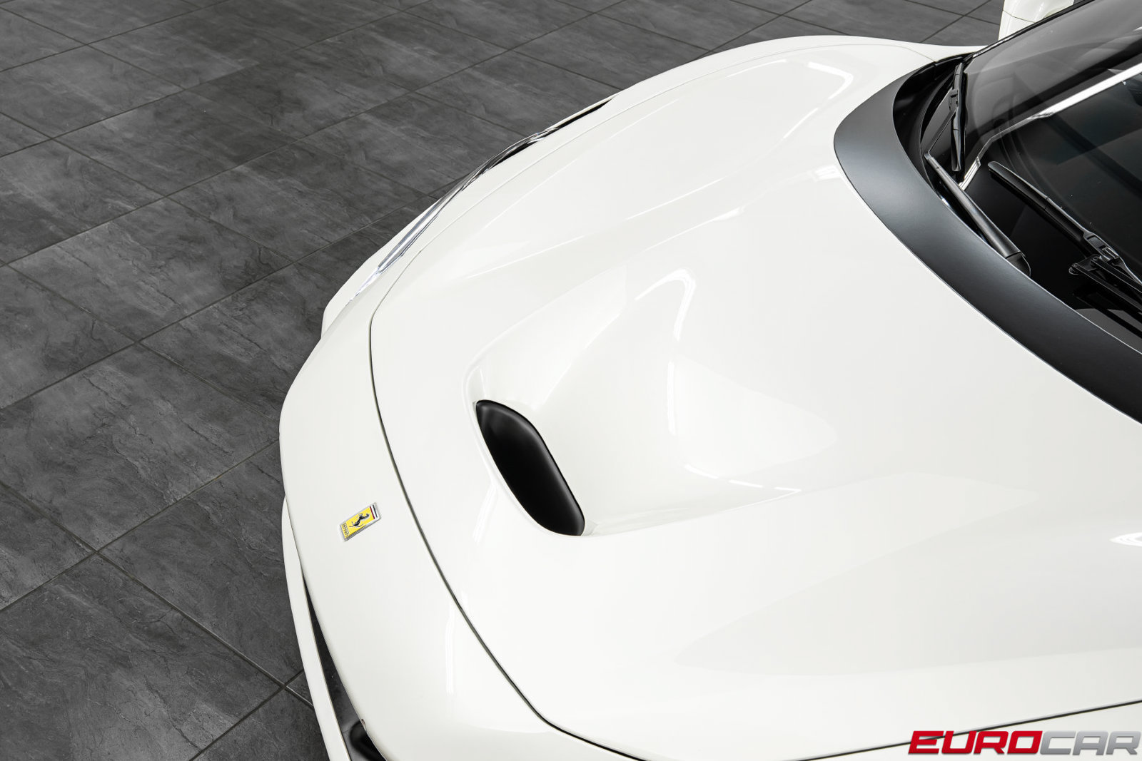Used 2023 Ferrari F8 Tributo RWD image 11
