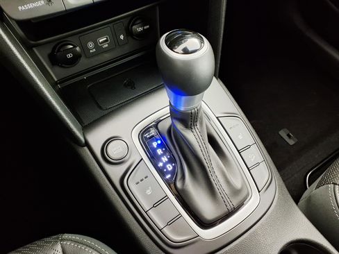 Used 2021 Hyundai Kona Limited w/ Cargo Package image 21