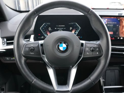 Certified 2025 BMW X2 xDrive28i image 18