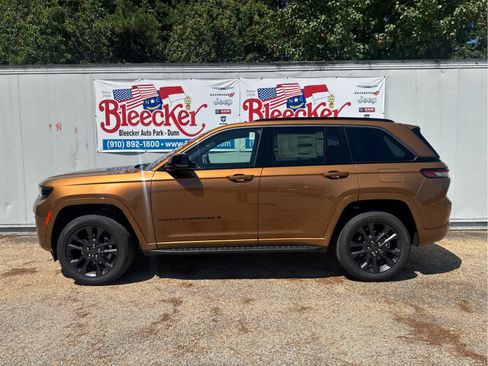 New 2026 Jeep Grand Cherokee Limited AWD/4WD image 7