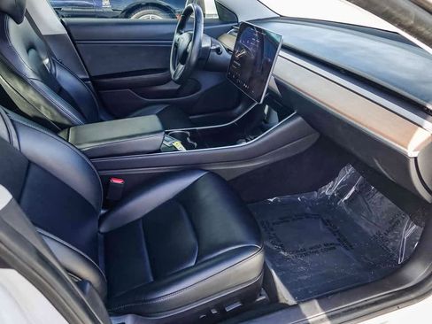 Used 2018 Tesla Model 3 Long Range image 14