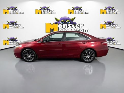 Used 2016 Toyota Camry SE FWD image 8