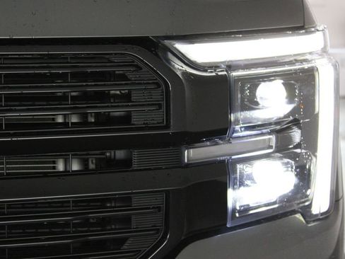 Used 2025 Ford F150 Platinum image 57