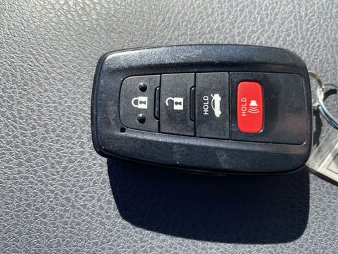 Certified 2023 Toyota Camry LE image 32