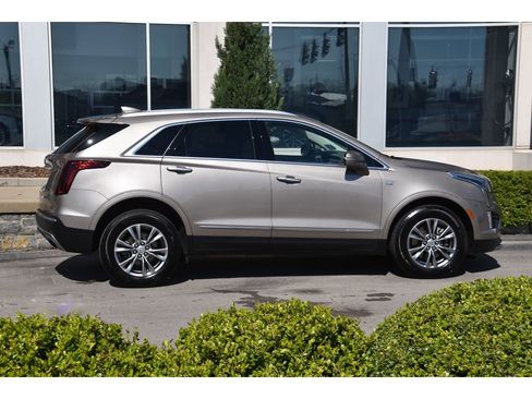 Used 2023 Cadillac XT5 Premium Luxury AWD/4WD image 3