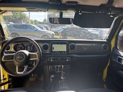 Used 2023 Jeep Wrangler Unlimited Sahara w/ Cold Weather Group AWD/4WD image 22