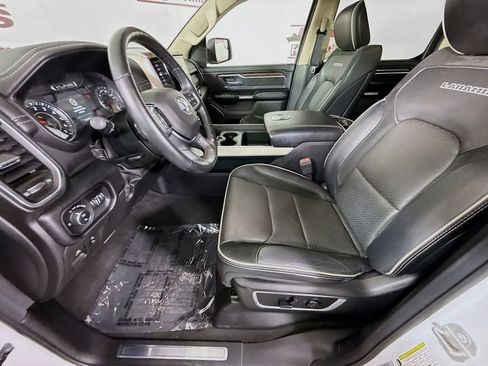 Used 2019 RAM 1500 Laramie AWD/4WD image 26
