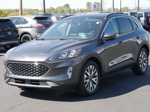 Used 2020 Ford Escape Titanium w/ Titanium Premium Package 2.0 image 8