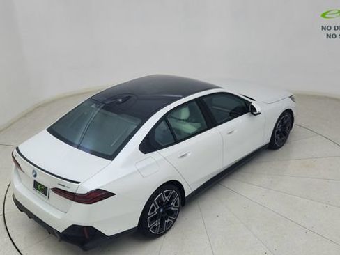 Used 2024 BMW i5 eDrive40i w/ Executive Package RWD image 77