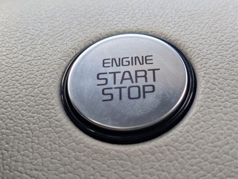 Certified 2023 Kia Sorento S image 43