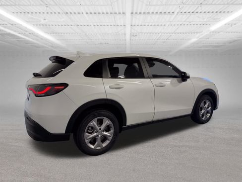 Used 2023 Honda HR-V LX image 6