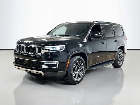 Used 2022 Jeep Wagoneer Series III w/ Flexible Seating Group image 3