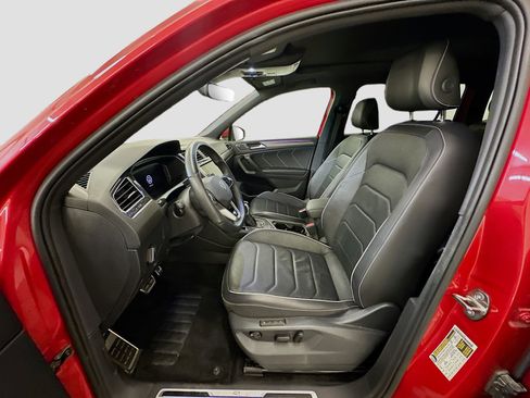 Used 2024 Volkswagen Tiguan SEL R-Line image 13