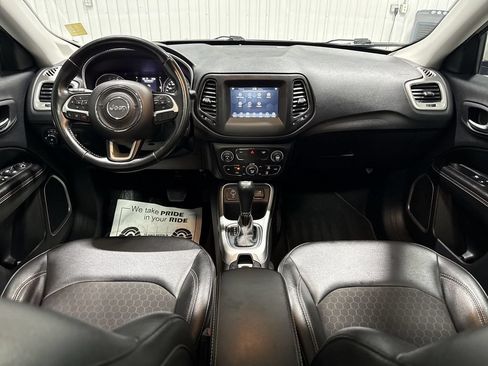 Used 2020 Jeep Compass Latitude FWD image 21