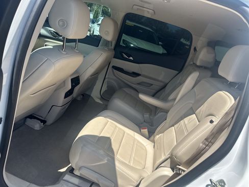 Used 2020 GMC Acadia Denali AWD/4WD image 15