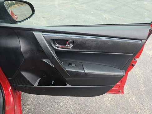 Used 2019 Toyota Corolla XLE image 15