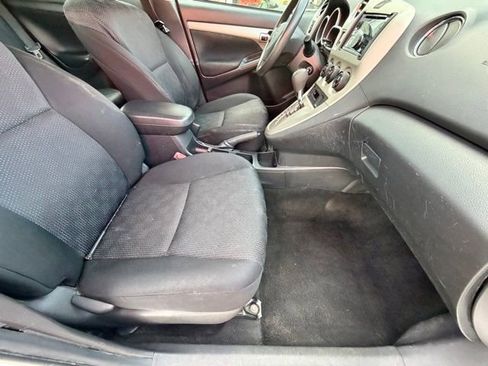 Used 2010 Toyota Matrix image 18