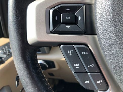 Used 2019 Ford F350 Lariat w/ Chrome Package image 5