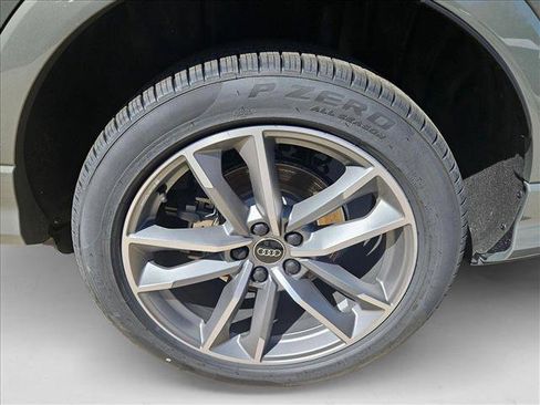 New 2025 Audi Q3 2.0T Premium w/ Convenience Package image 9