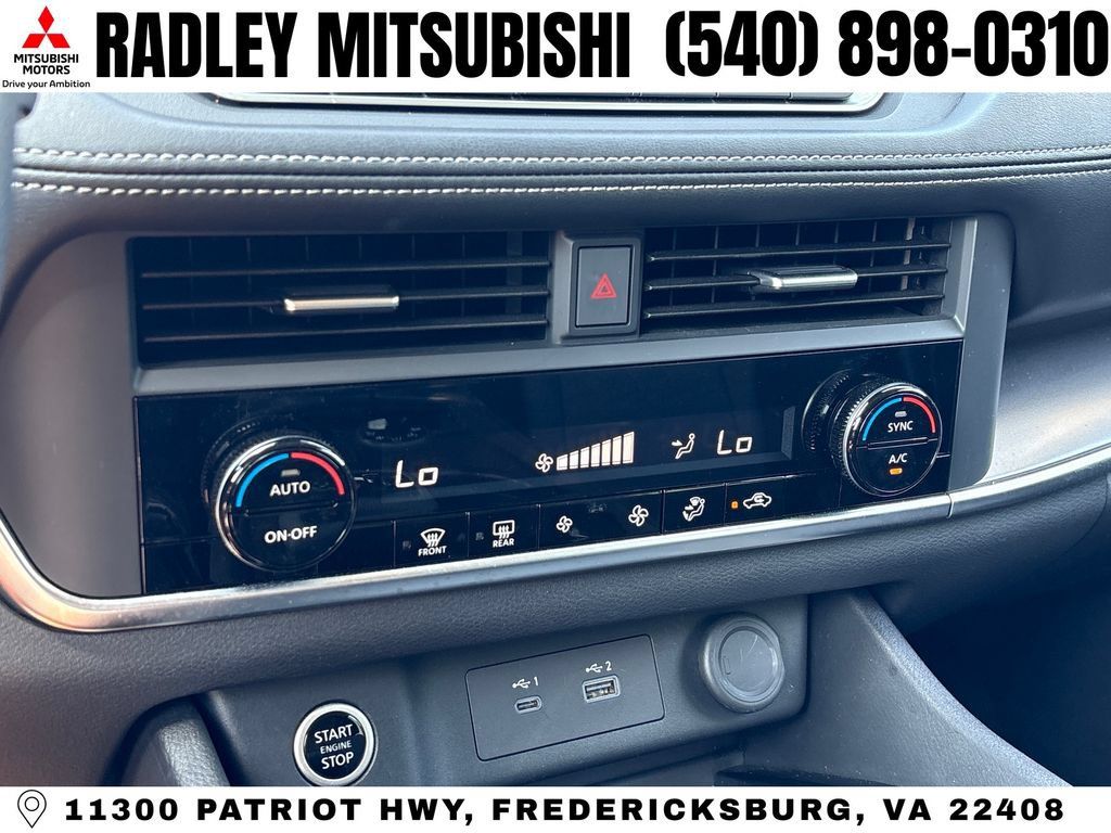 Used 2023 Nissan Rogue SV AWD/4WD image 10