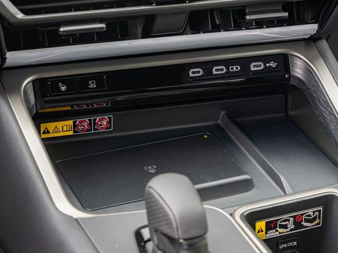 New 2026 Lexus TX 500h AWD image 24