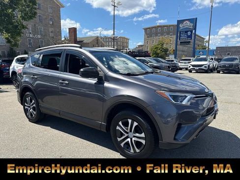 Used 2016 Toyota RAV4 LE image 2