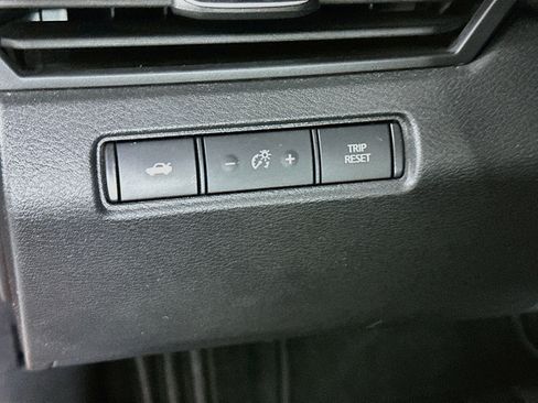 Used 2024 Nissan Altima 2.5 SV FWD image 16