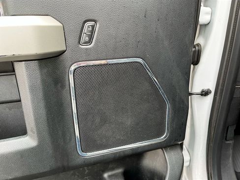 Used 2019 Ford F250 Lariat w/ Chrome Package AWD/4WD image 19