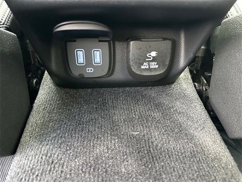 Used 2025 Genesis GV70 3.5T Sport w/ Sport Advanced Package image 11