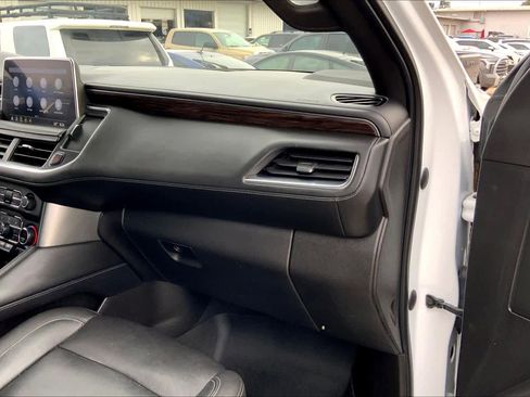 Used 2021 Chevrolet Tahoe Z71 w/ Rear Media and Nav Package image 18