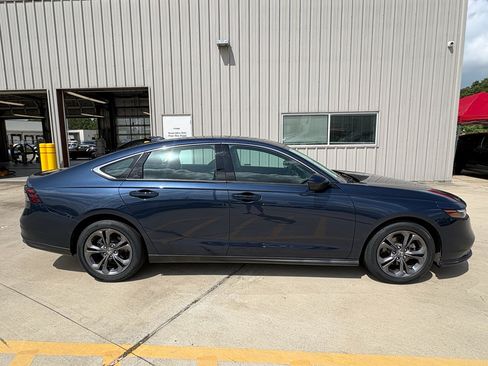 Certified 2024 Honda Accord EX image 9