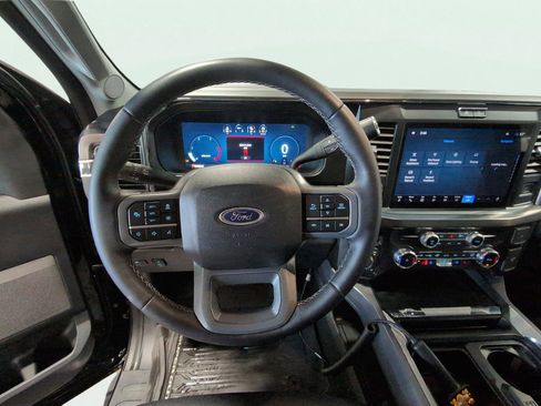 Used 2025 Ford F250 Lariat w/ Lariat Ultimate Package image 13