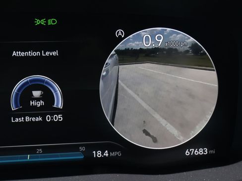 Used 2022 Hyundai Santa Fe Calligraphy w/ Cargo Package image 32