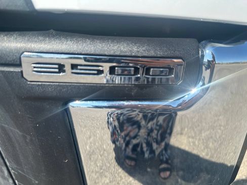 Used 2025 GMC Sierra 3500 SLE w/ SLE Convenience Package AWD/4WD image 34